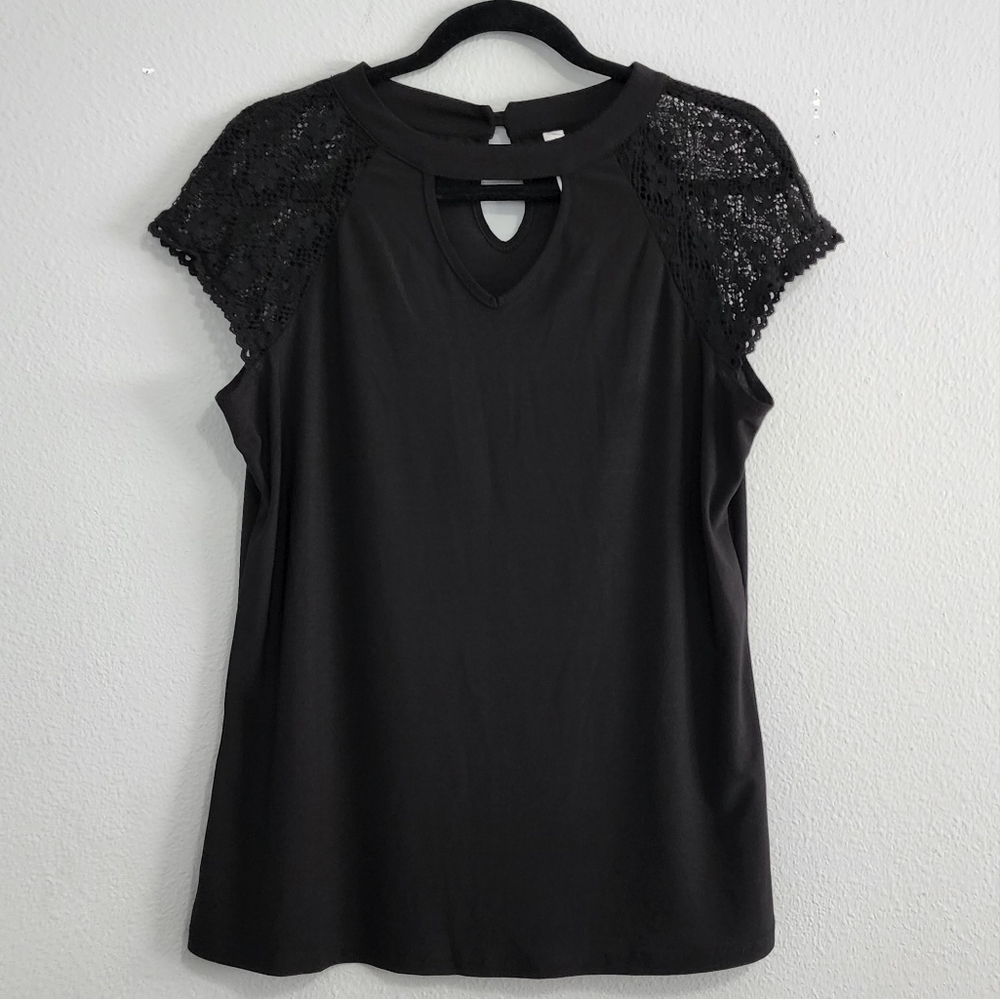 Perception concept short sleeve top in black size M